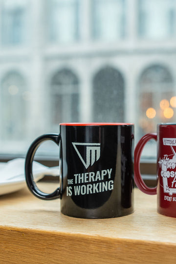 Tasse "The Therapy is Working"